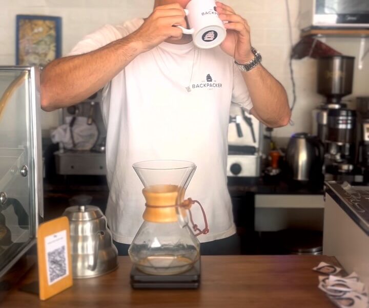 Backpacker Café