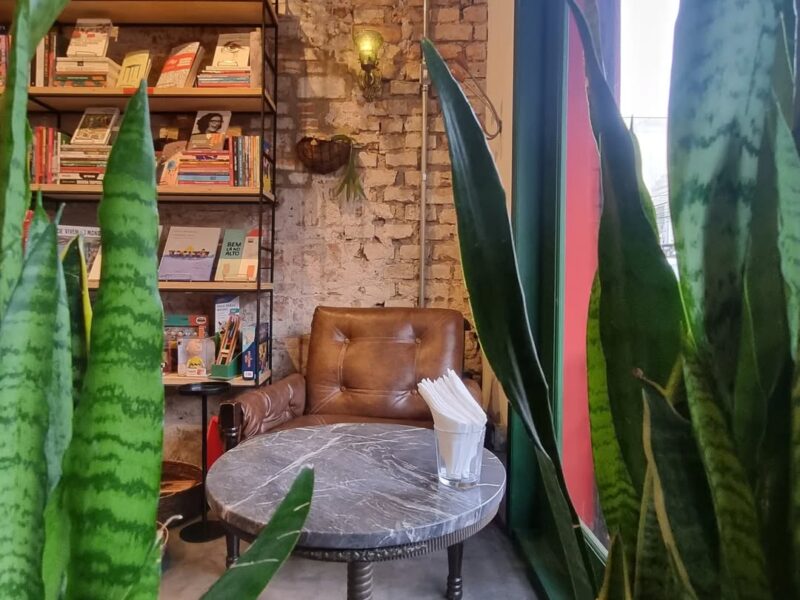Macun - Livraria & Café