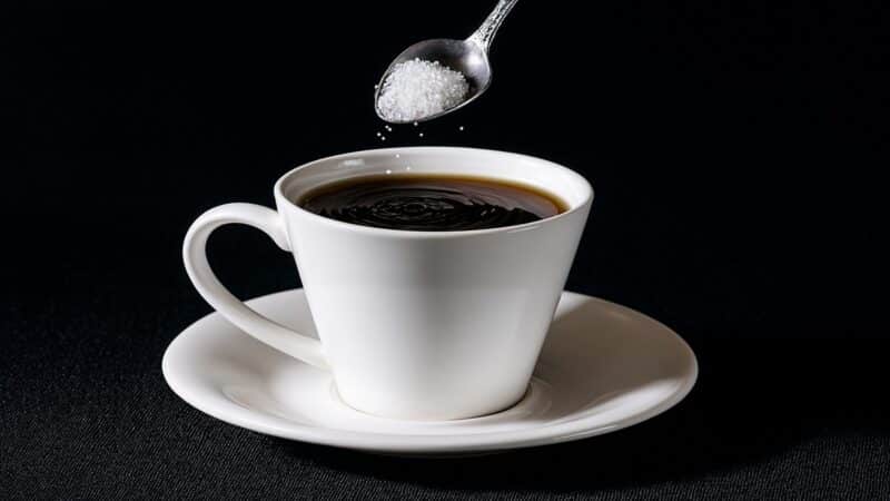 Café com sal Veja o que a ciência diz sobre esse truque no sabor