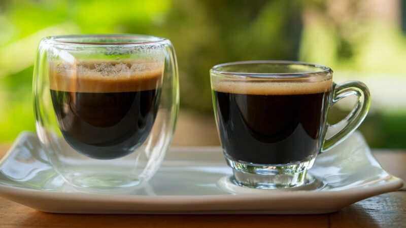 Ristretto o café intenso e curto