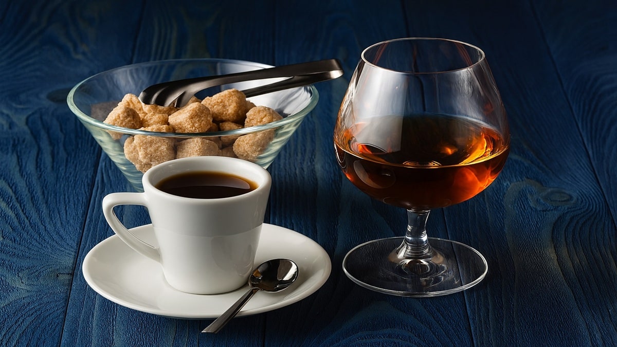 café com conhaque