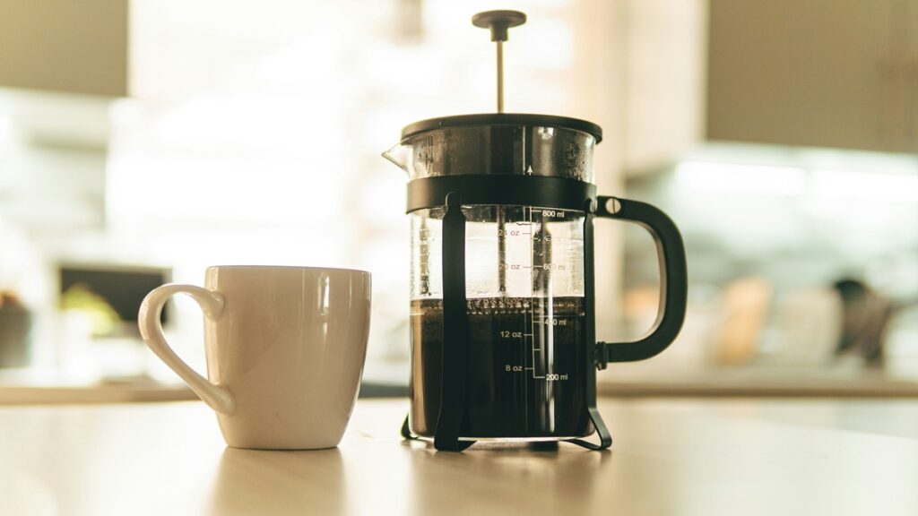 Qual a diferença do café na prensa francesa