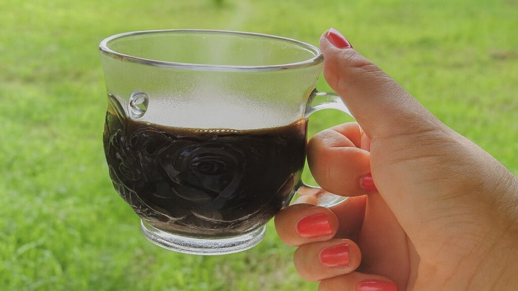 café preto para melhorar o humor