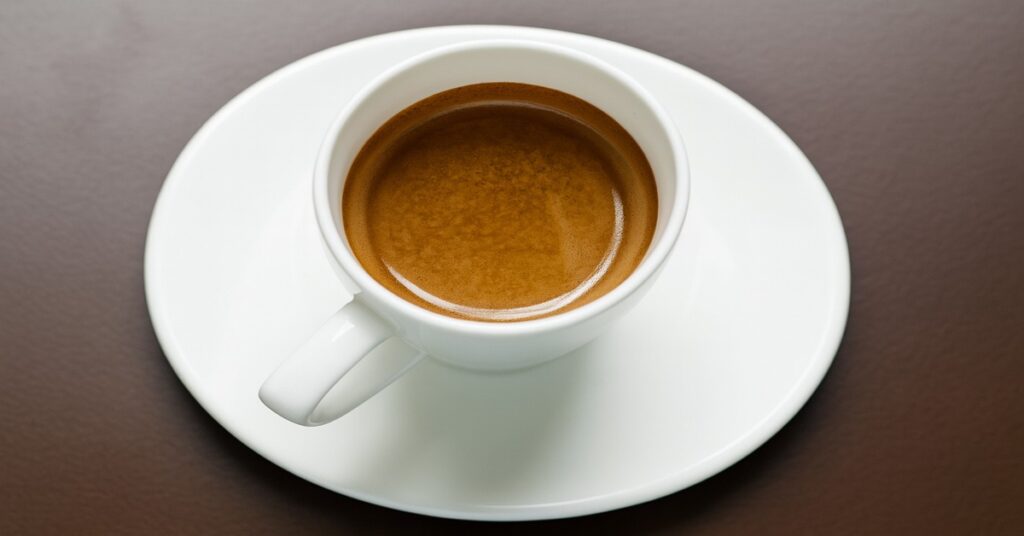 melhor horário para tomar café