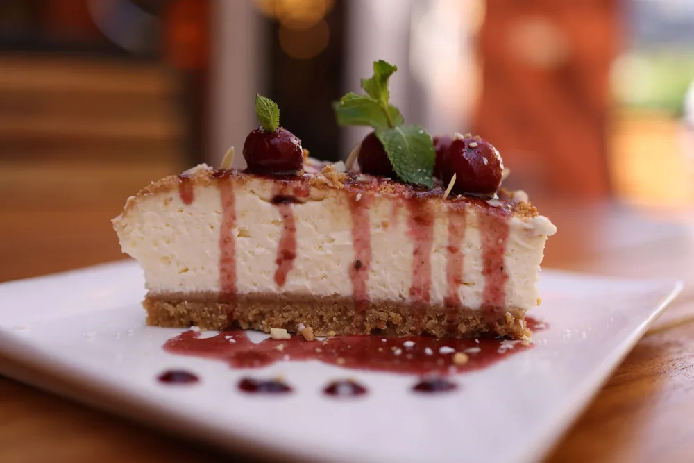 Cheesecake servido num prato