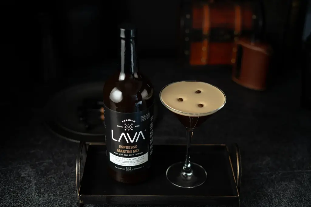 Espresso martini: o coquetel de café que virou febre