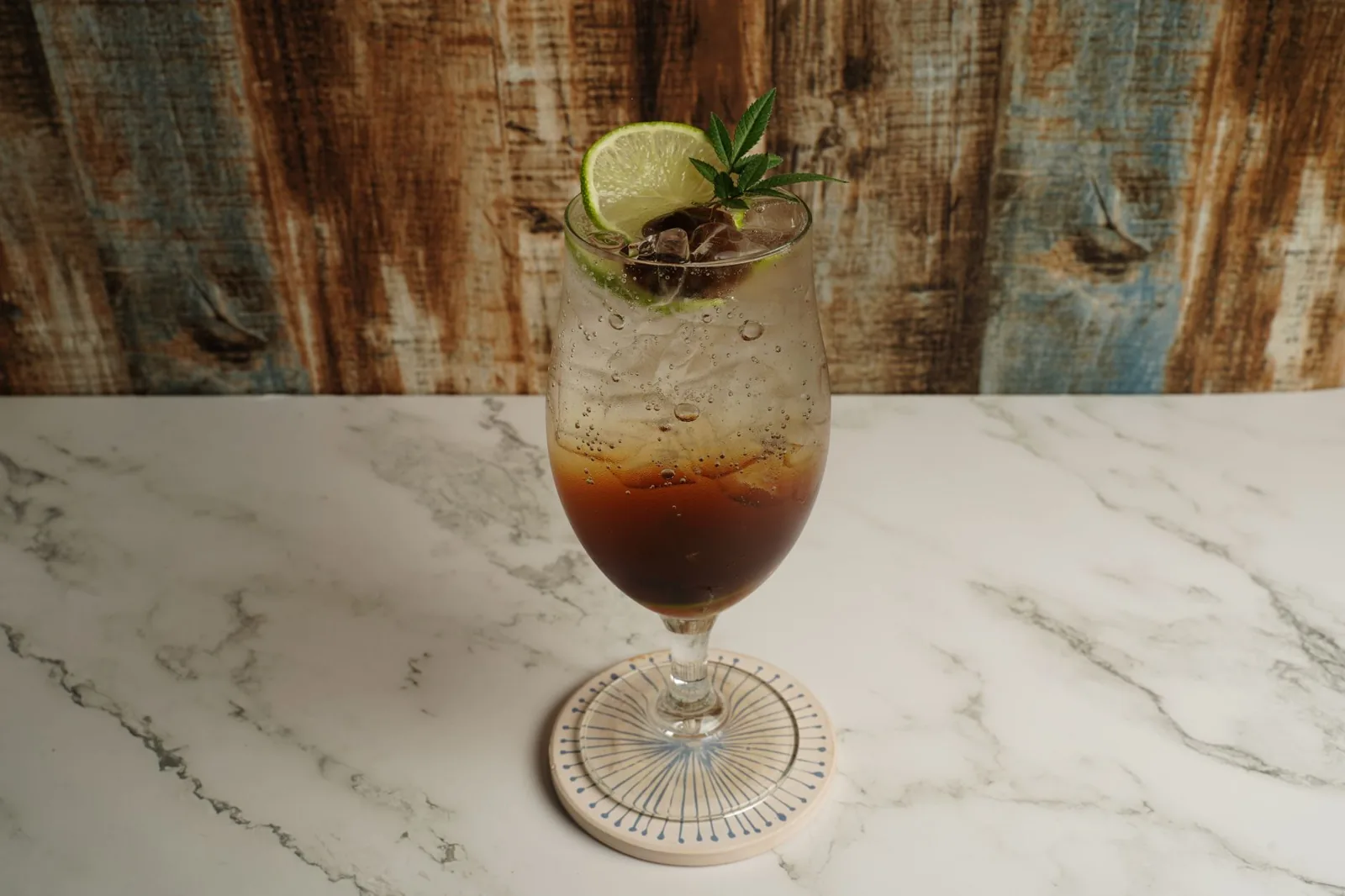 Espresso tônica: a bebida gelada e refrescante de café