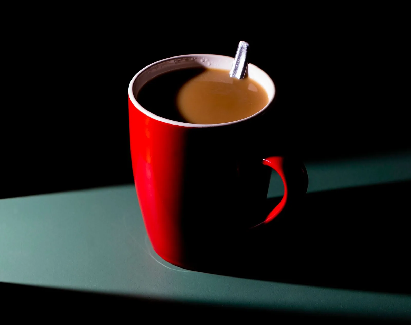 Café solúvel bom existe? Como escolher um que não decepcione