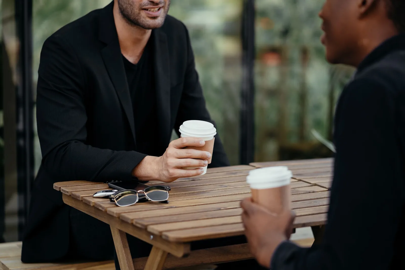 Cafeterias dentro de barbearias: corte, barba e coado