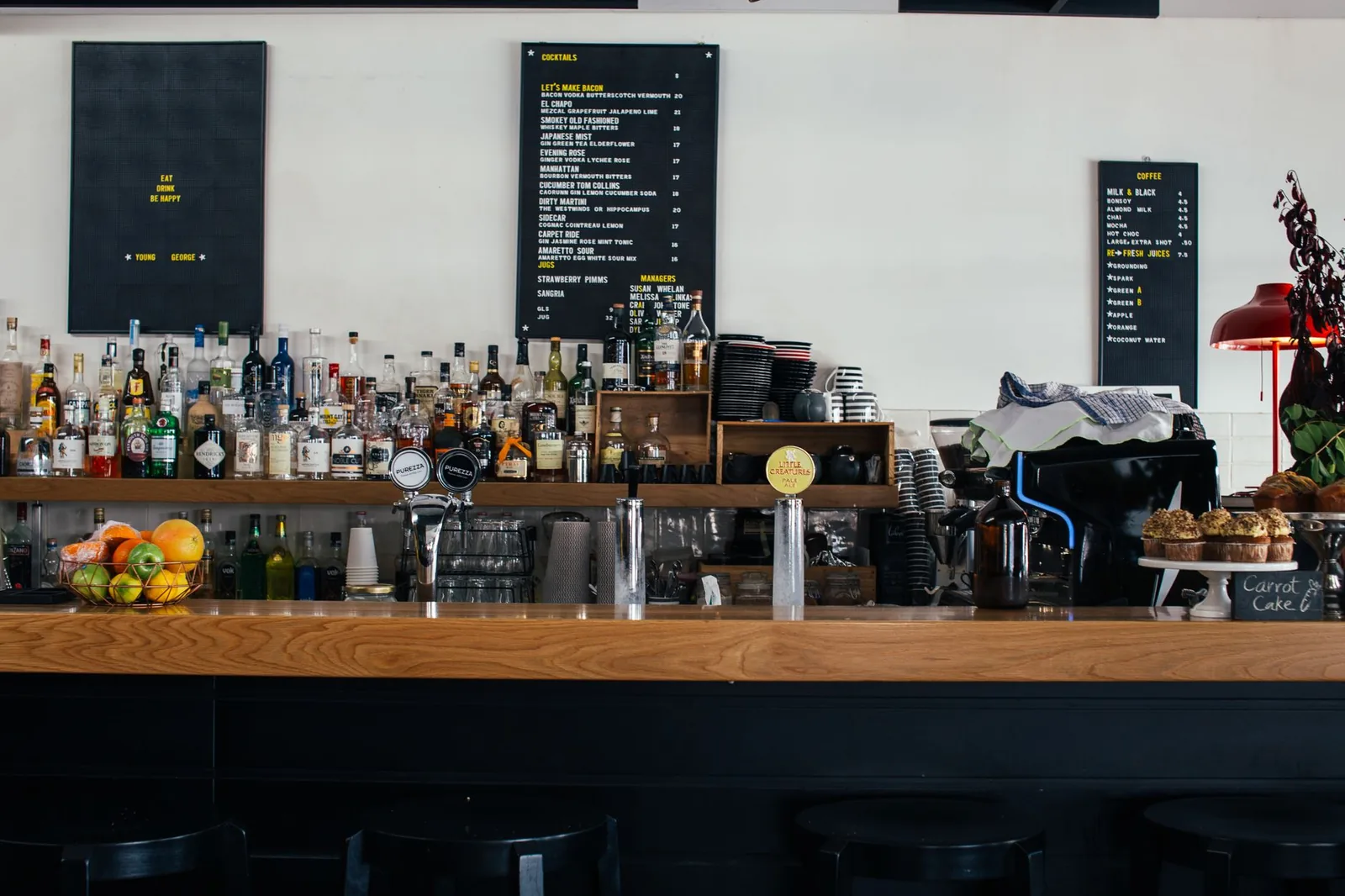 Cafeterias que viram bar à noite