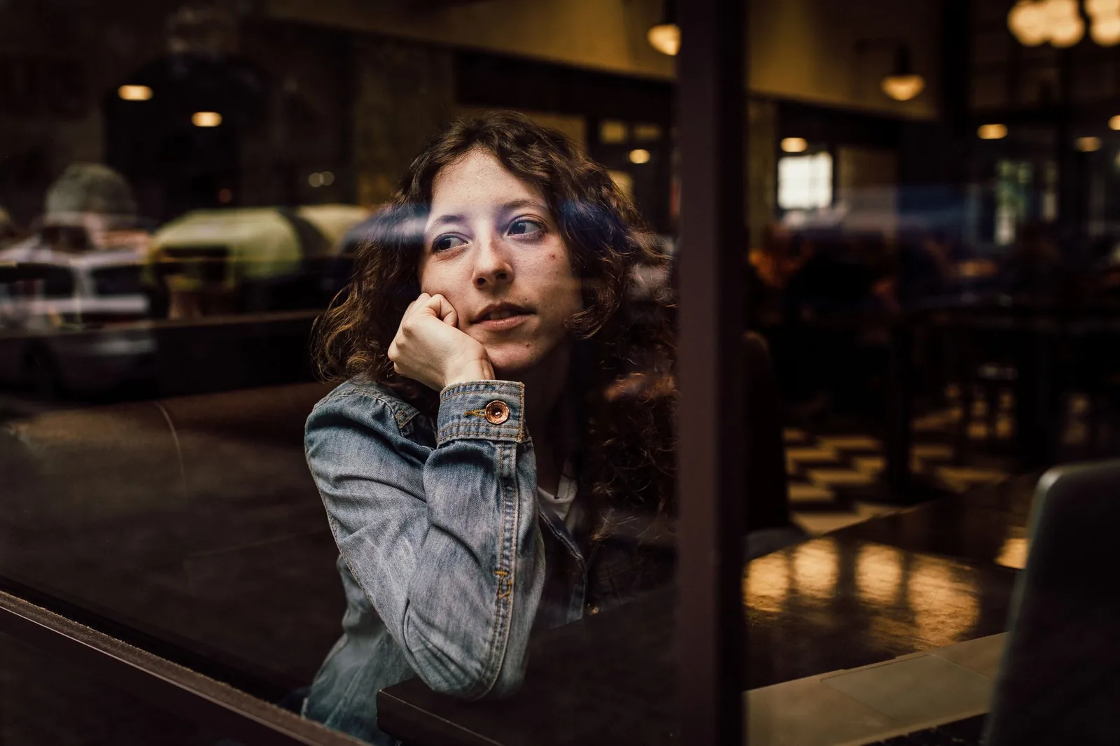 Cafeterias silenciosas: o café sem música