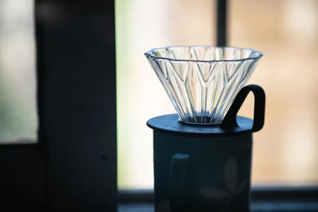 Filtro de papel branco ou pardo: muda o sabor do café?