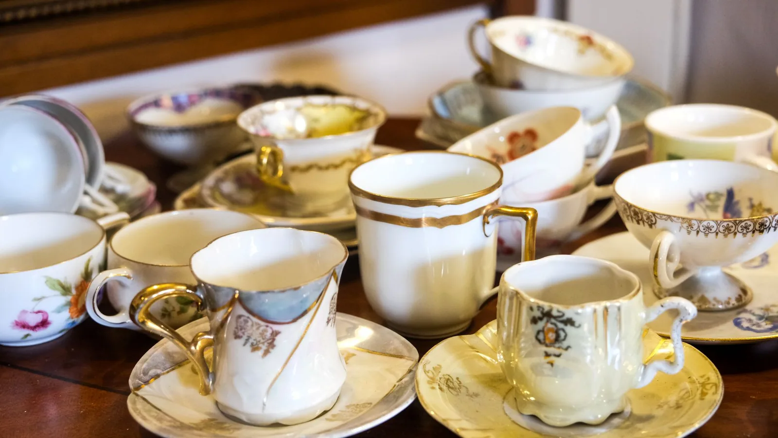 História da xícara: por que o café tem louça própria