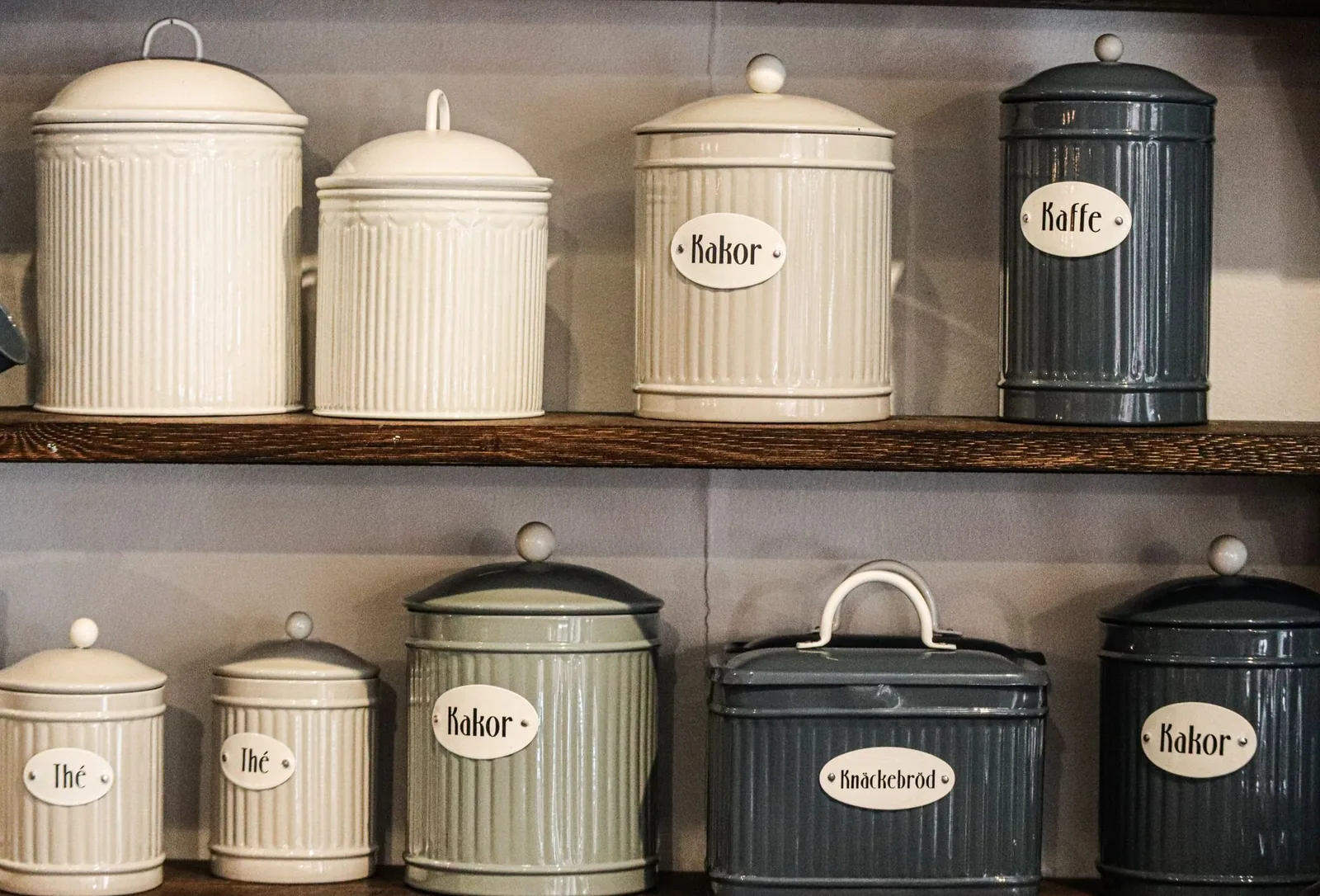 Pote de vidro, lata ou plástico: onde guardar o café