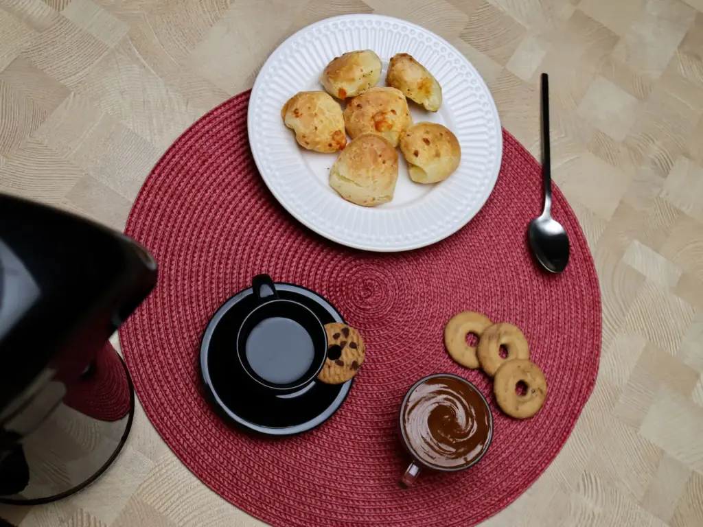 Por que 'cafezinho'? O diminutivo que virou identidade