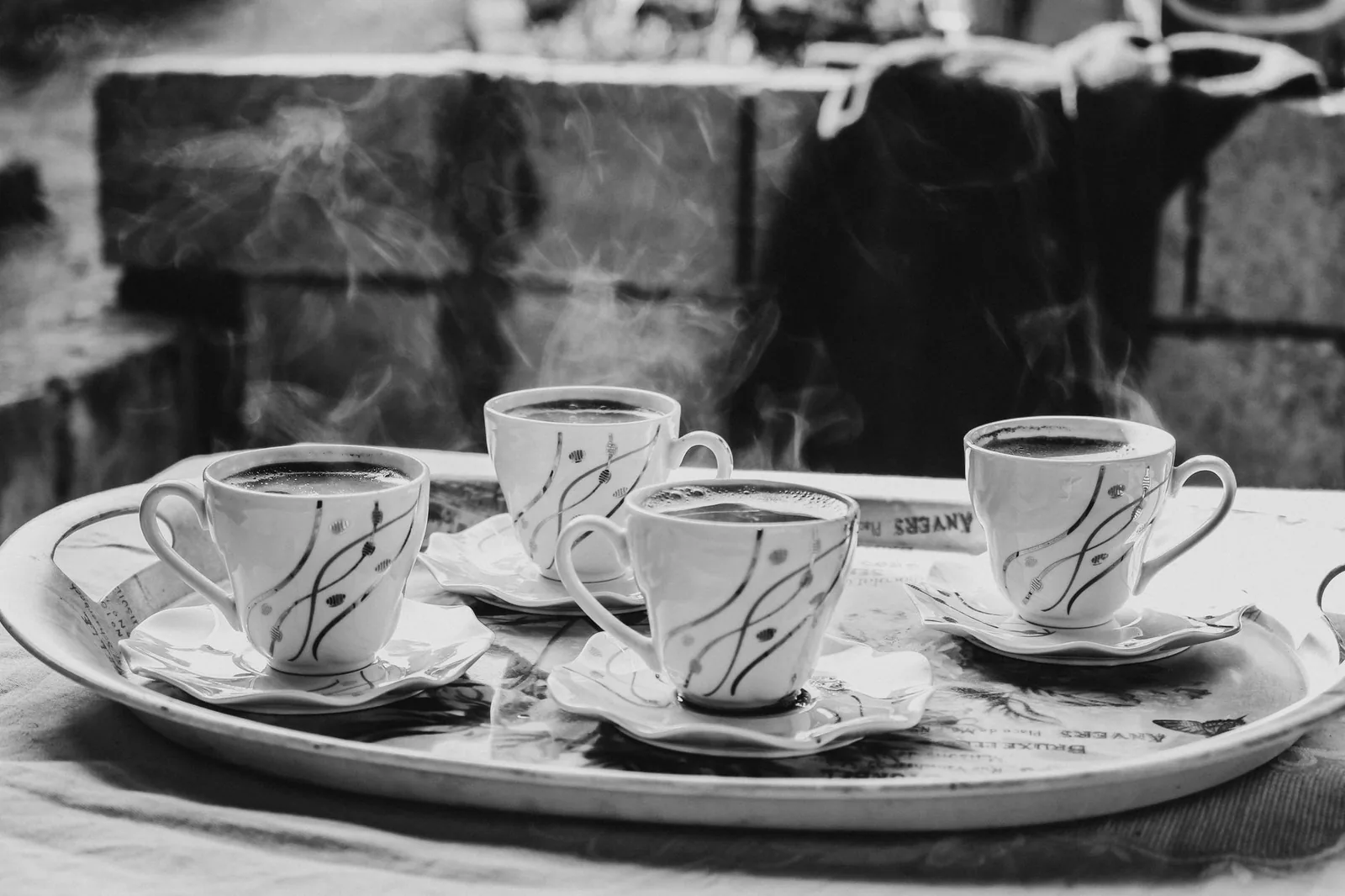 Pré-aquecer a xícara e o coador antes de passar o café