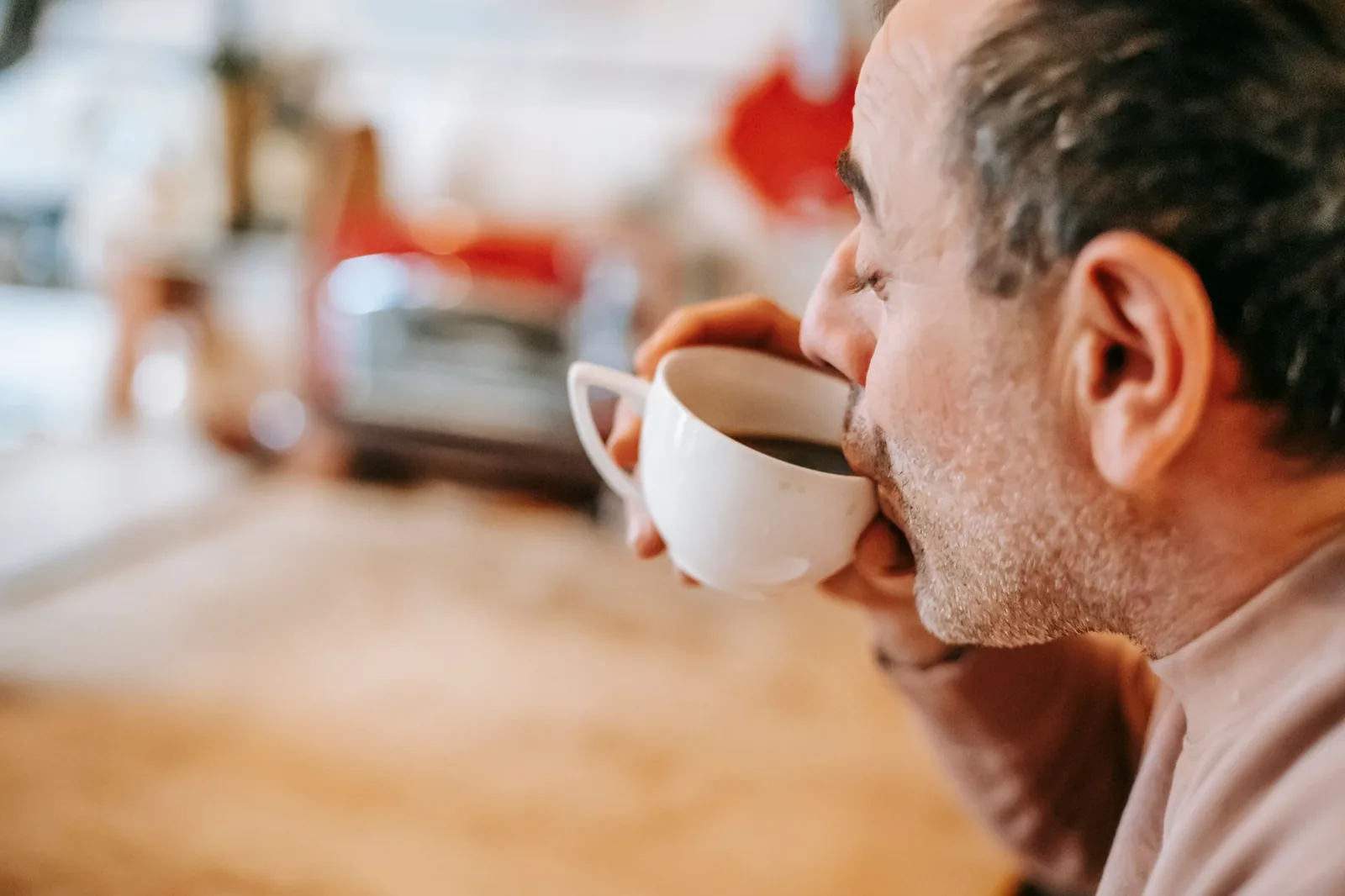 Como aprender a tomar café sem açúcar (sem sofrer)