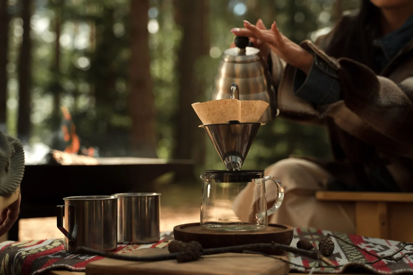 V60 ou Melitta: o que muda entre os coadores de cone